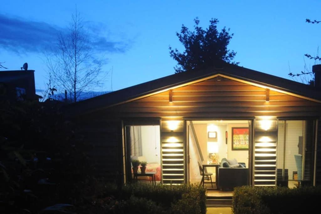 The Cabin チェルトナム エクステリア 写真